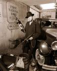 20080106172009-gangster.jpg